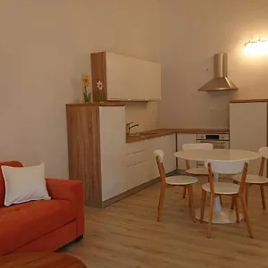 Irena Appartamento Cres