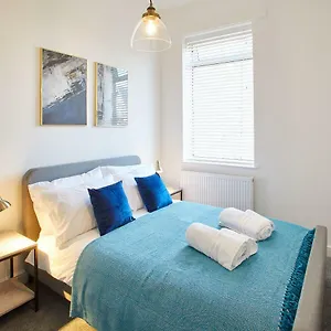 Host & - The Ruby Retreat Apartment Saltburn-by-the-Sea